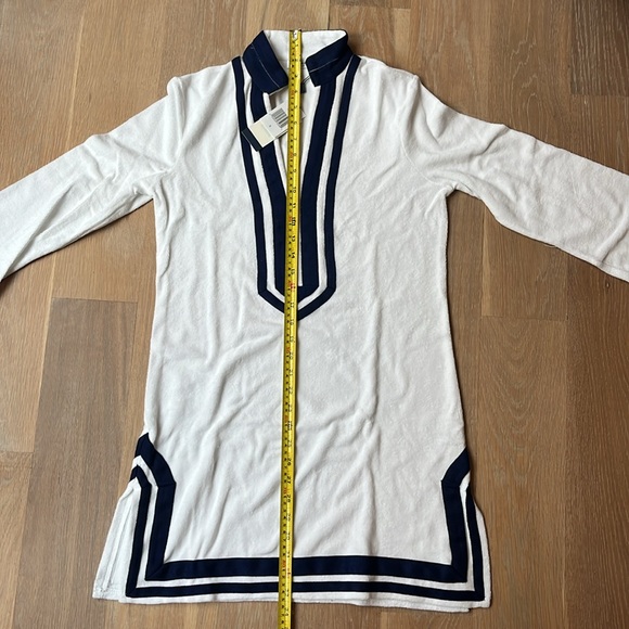 NWT Cabana Life. Long sleeve terry tunic in white with navy trim. UPF 50+ - Picture 10 of 10